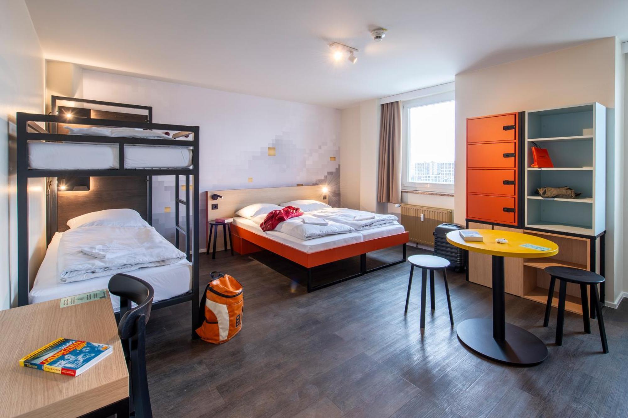 Hotel Meininger Center 3*