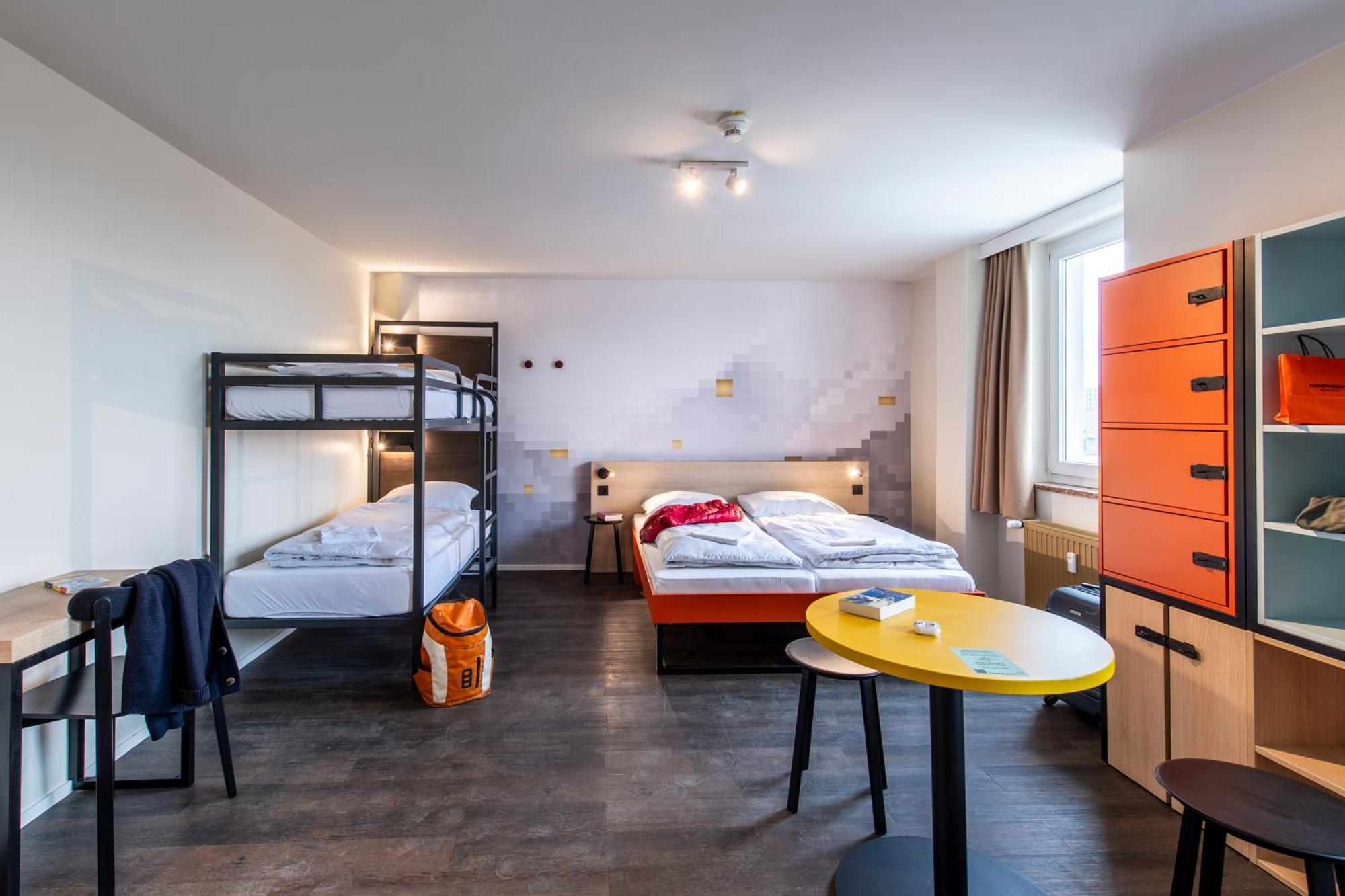 Meininger Center Hotel 3*